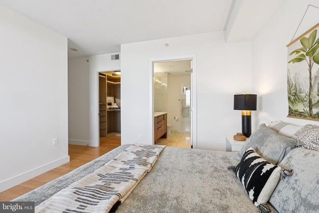 APT-1005 - 2001 15 Th St N, Condo with 2 bedrooms, 2 bathrooms and null parking in ARLINGTON VA | Image 30