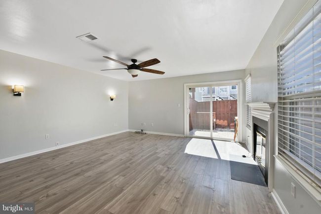 11025 Sentry Ridge Rd, Condo with 2 bedrooms, 2 bathrooms and null parking in MANASSAS VA | Image 5