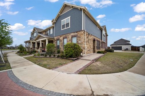 4701 Smokey Quartz Ln, Arlington, TX, 76005-1346 | Card Image