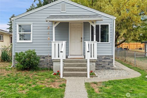 2524 Barnett St, Bremerton, WA, 98310-5202 | Card Image
