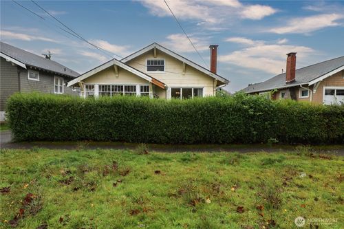 807 Maple Street, Hoquiam, WA, 98550 | Card Image