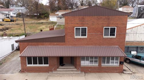 2248 E Broadway, Alton, IL, 62002-6666 | Card Image