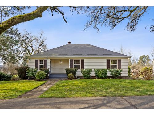 6807 Se Cesar E Chavez Blvd, Portland, OR, 97202-7716 | Card Image