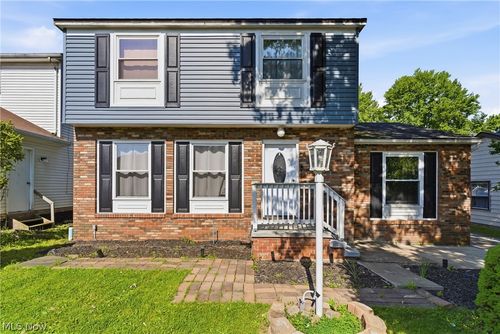 738 Anthony St, Richmond Heights, OH, 44143-2824 | Card Image