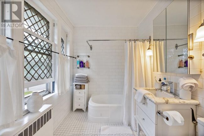 712 Devonshire Rd, House other with 5 bedrooms, 3 bathrooms and null parking in Windsor ON | Image 18