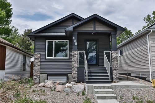 817 8 Avenue S, Lethbridge, AB, T1J1P1 | Card Image
