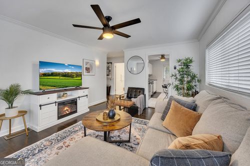 b-1040 Herndon St Nw, Atlanta, GA, 30318-5262 | Card Image