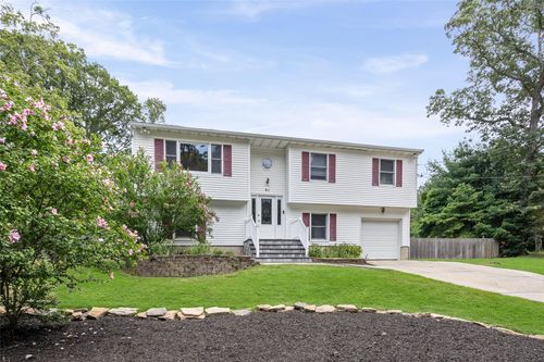 91 Woodhull Landing Rd, Sound Beach, NY, 11789-2051 | Card Image