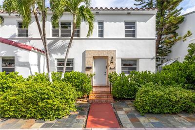 829 Espanola Way, House other with 4 bedrooms, 3 bathrooms and null parking in Miami Beach FL | Image 2