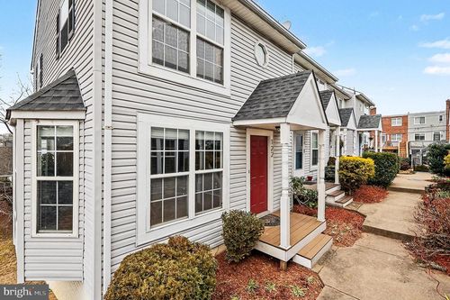 122 E Glebe Rd, ALEXANDRIA, VA, 22305-3004 | Card Image