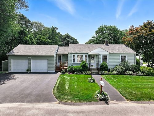 54 Novelty Rd, Warwick, RI, 02889-4521 | Card Image