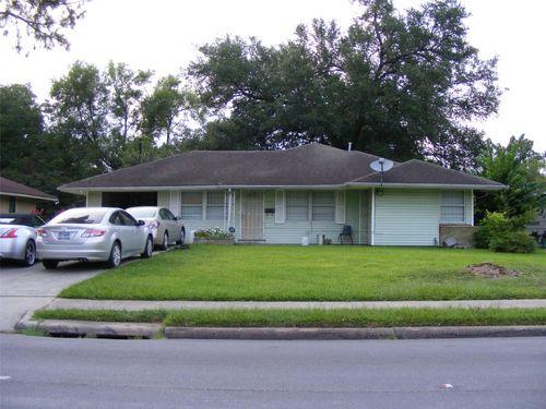 5751 Bellfort Street, Houston, TX, 77033 | Card Image