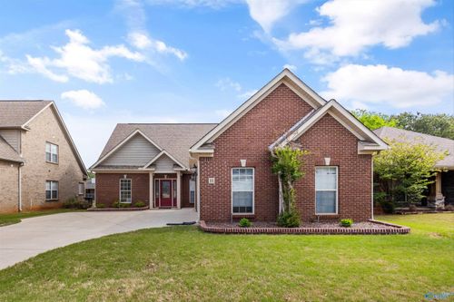 11 Nandina Ln Sw, Huntsville, AL, 35824-4036 | Card Image