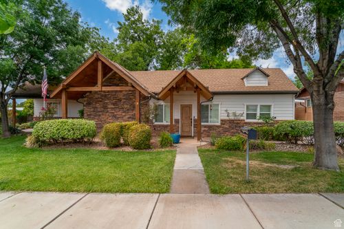 151 N Main St, Washington, UT, 84780-1604 | Card Image