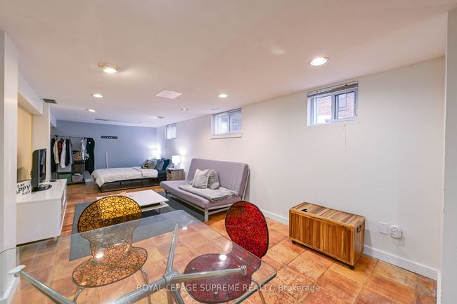 25 Parkchester Rd, House other with 3 bedrooms, 3 bathrooms and 6 parking in North York ON | Image 31