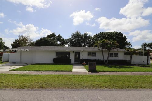 8123 Sw 95th Ct, Miami, FL, 33173-3358 | Card Image