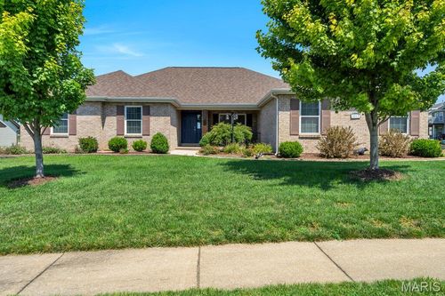 2211 Blue Lake Dr, Wentzville, MO, 63385-3380 | Card Image