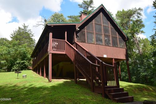 1502 Ridgecrest Dr, Sevierville, TN, 37876-7400 | Card Image