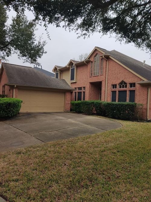 3136 Moonlit Lake Cir, League City, TX, 77573-5972 | Card Image