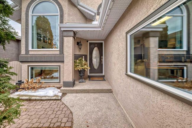 56 Mc Kenzie Lake Crescent Se, Home with 5 bedrooms, 3 bathrooms and 8 parking in Calgary AB | Image 2