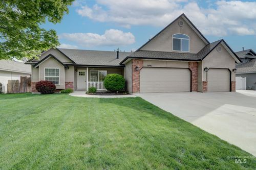 2096 S Alaska Way, Meridian, ID, 83642-8130 | Card Image