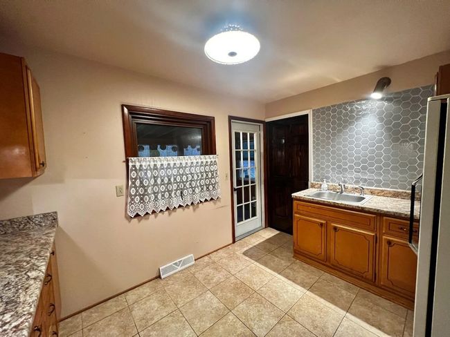987 Valley View Drive, Home with 3 bedrooms, 2 bathrooms and null parking in RICHLAND CENTER WI | Image 12
