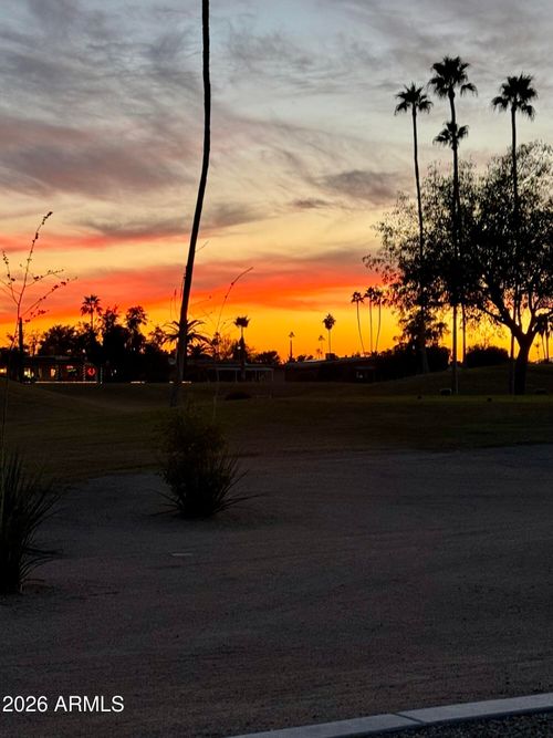 10805 W Willowbrook Dr, Sun City, AZ, 85373-1540 | Card Image