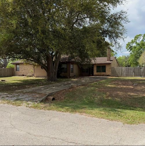 3706 College St, Damon, TX, 77430 | Card Image