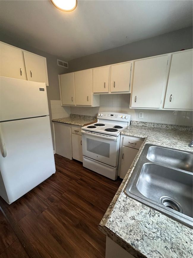 APT-4B - 650 Dixon Blvd, Condo with 2 bedrooms, 1 bathrooms and null parking in COCOA FL | Image 7