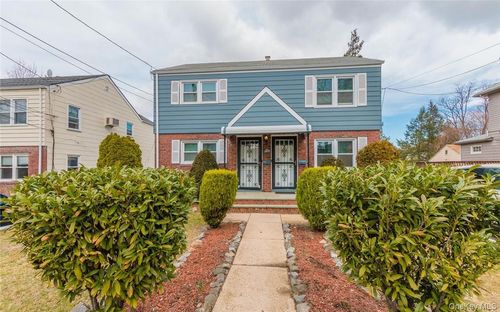 2-221 Lockwood Ave, Yonkers, NY, 10701-5450 | Card Image