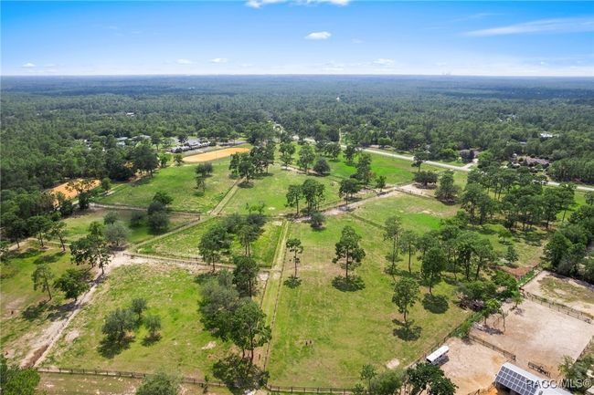 4749 N Pink Poppy Dr, House other with 3 bedrooms, 2 bathrooms and 4 parking in BEVERLY HILLS FL | Image 69