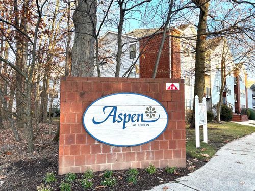 98 Keystone Ct, Edison, NJ, 08817-3794 | Card Image