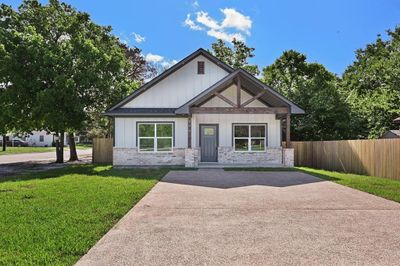 909 N Randolph Avenue, House other with 3 bedrooms, 2 bathrooms and null parking in Bryan TX | Image 1