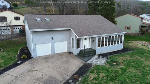 101 Castle Dr, Charleston, WV, 25313-1405 | Card Image