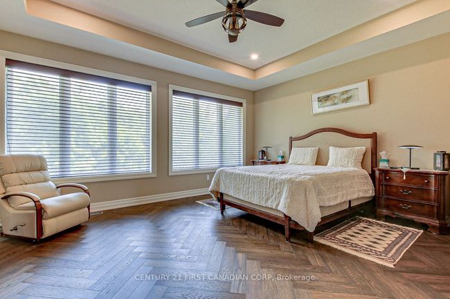 2129 Lockwood Cres, House other with 2 bedrooms, 2 bathrooms and 2 parking in Mount Brydges ON | Image 23