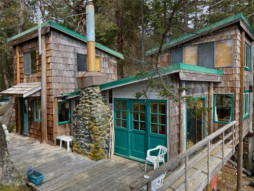 6 Lake Rd, Lasqueti Island, BC, V0R2J0 | Card Image