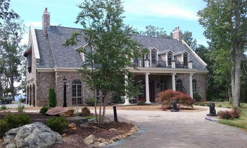 530 Sierra Trace Rd, Denton, NC, 27239-7291 | Card Image