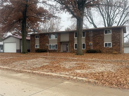 107 N Park Ave, New Sharon, IA, 50207-9720 | Card Image