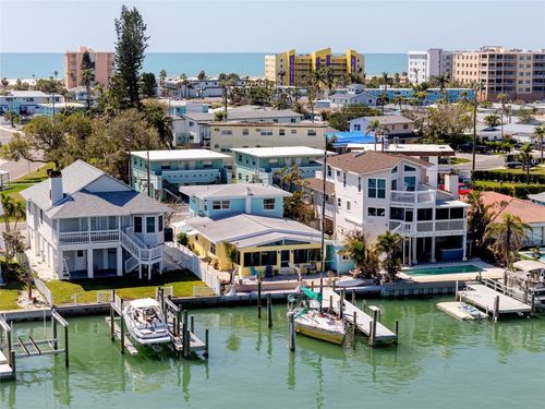 11215 3rd St E, TREASURE ISLAND, FL, 33706-6409 | Card Image