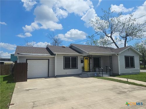 2002 Wheeler St, Victoria, TX, 77901-4849 | Card Image