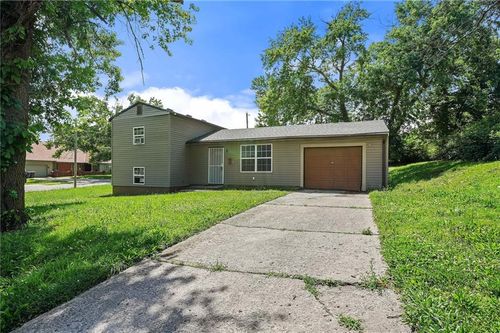 5260 Cypress Ave, Kansas City, MO, 64130-3135 | Card Image