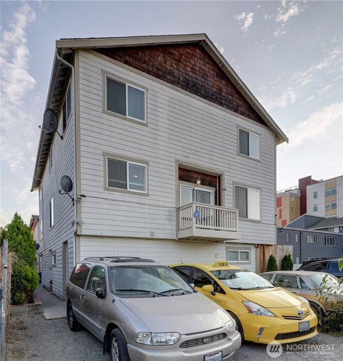 apt-a-4542 S Henderson St, Seattle, WA, 98118-4900 | Card Image
