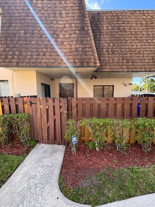 122-122 San Remo Blvd, North Lauderdale, FL, 33068-3905 | Card Image