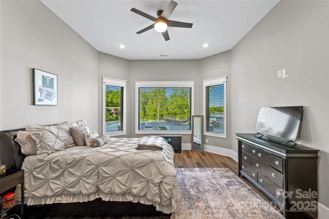 385 Squirrel Ln, House other with 5 bedrooms, 8 bathrooms and null parking in Lake Wylie SC | Image 34