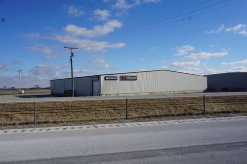 2649 N 900 East Rd, Ashkum, IL, 60911-6075 | Card Image