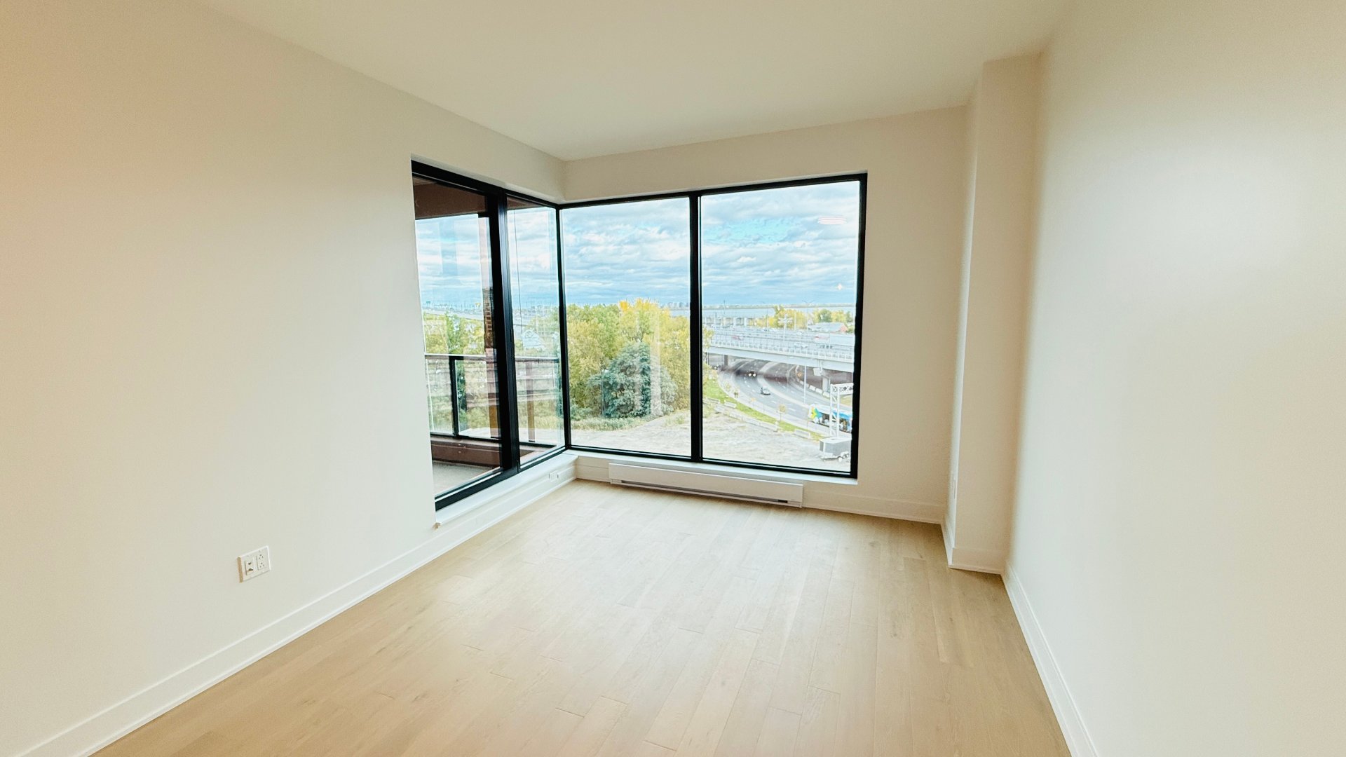 Residential Lease in Montréal (Verdun/Île-des-Sœurs) 2
