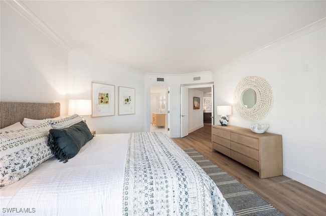 Primary Bedroom (King) | Image 29