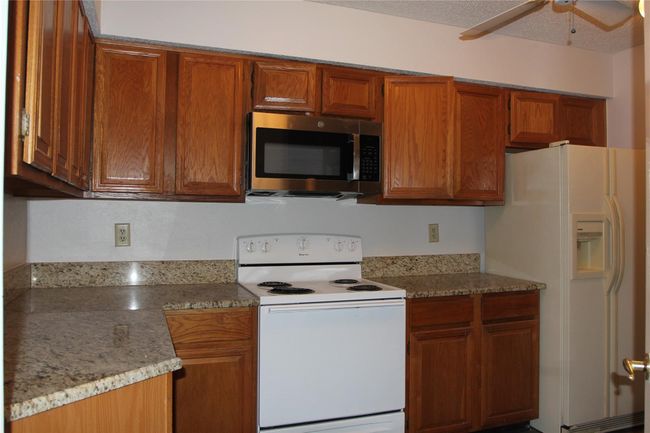 2512 Glenmore Dr, House other with 3 bedrooms, 2 bathrooms and null parking in Mesquite TX | Image 5