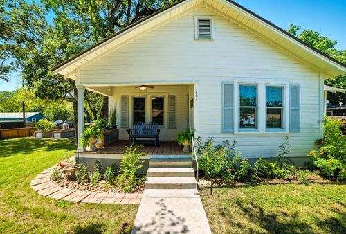 508 S Vandeveer St, Burnet, TX, 78611-3647 | Card Image