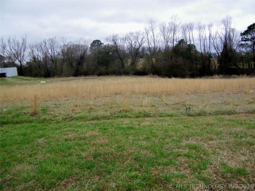 5 E Washington, Idabel, OK, 74745 | Card Image